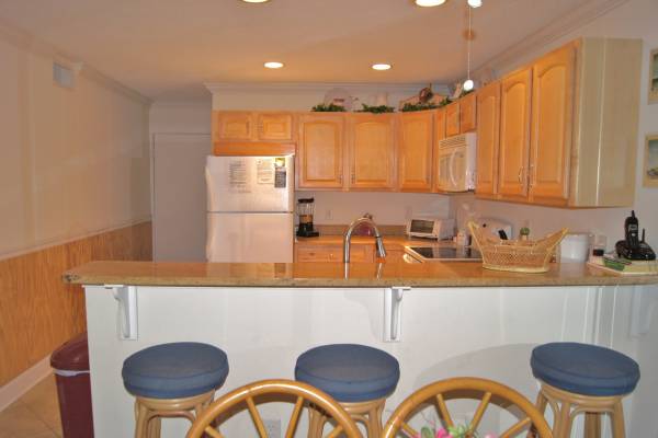 Kitchen/ Breakfast Bar